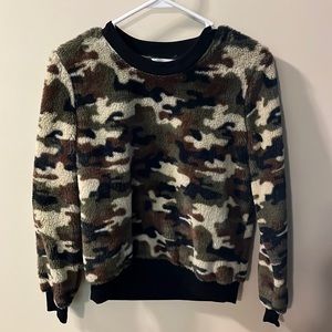 Fuzzy camo crewneck. Women’s small. Very comfortable